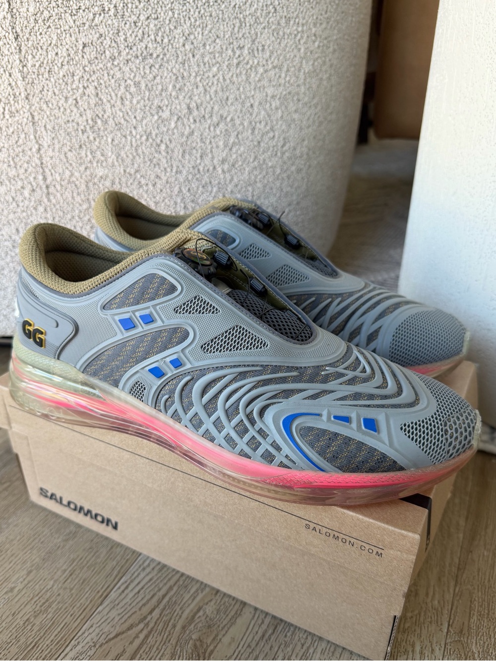 Gucci Ultrapace R in Grey Pink
